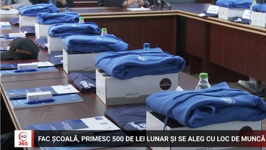 Fac școală, primesc 500 de lei lunar și se aleg cu loc de muncă